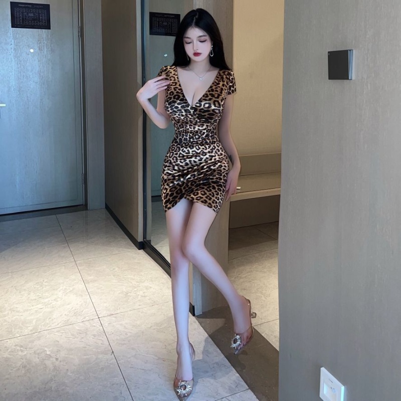 Leopard low-cut sexy tight short sleeve package hip dress
