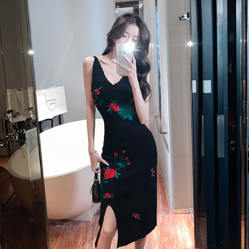 Retro rose knitted slim black embroidery dress for women