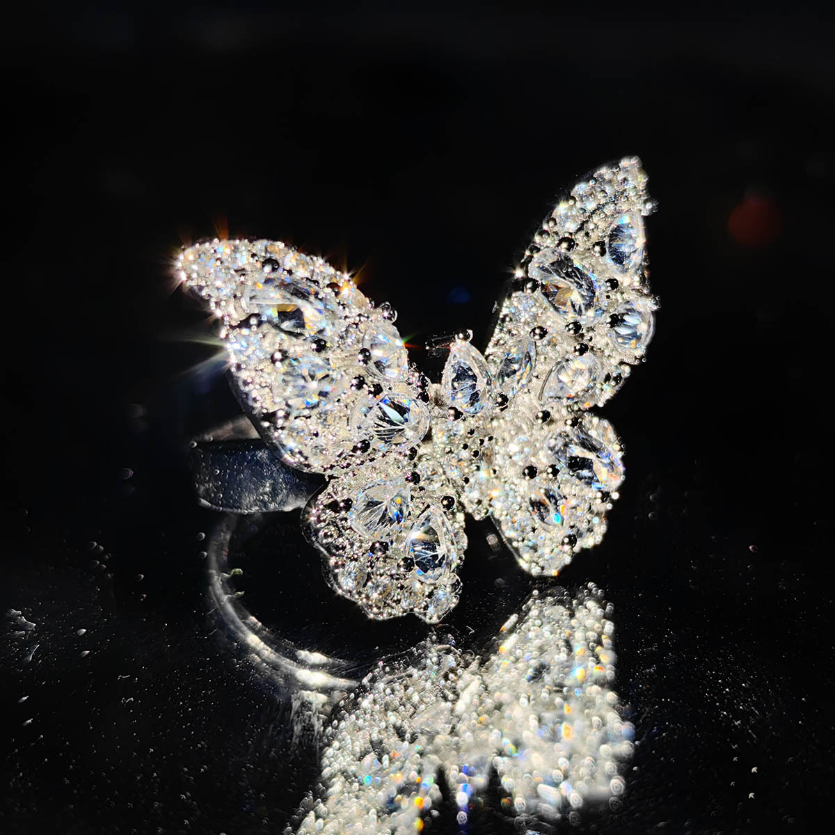 Maiden zircon opening light lovely butterfly ring
