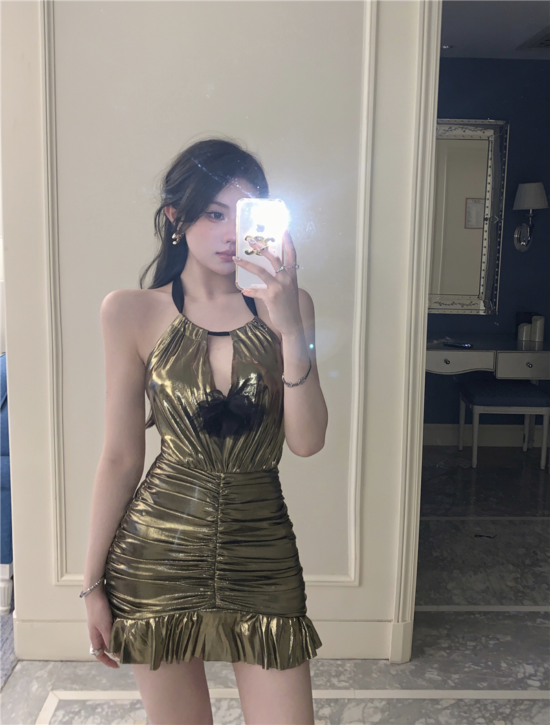 Pinched waist slim gold halter package hip sexy dress