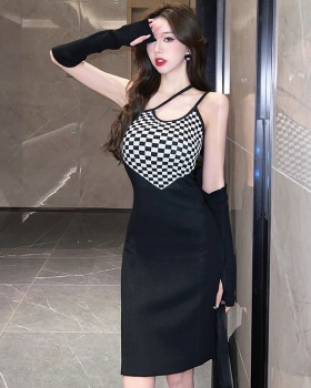 Sexy package hip dress knitted black-white strap dress