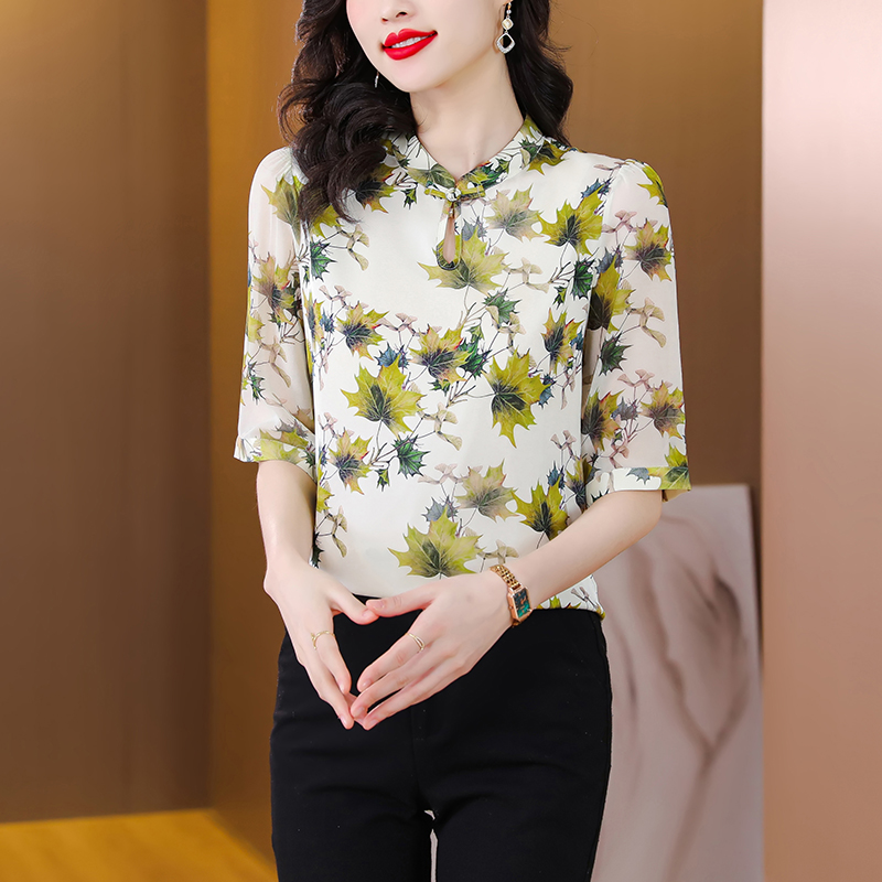 Short sleeve small shirt maple leaf shirt for women