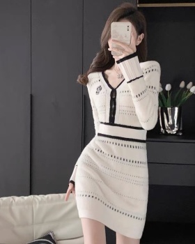 Pinched waist inside the ride knitted dress for women