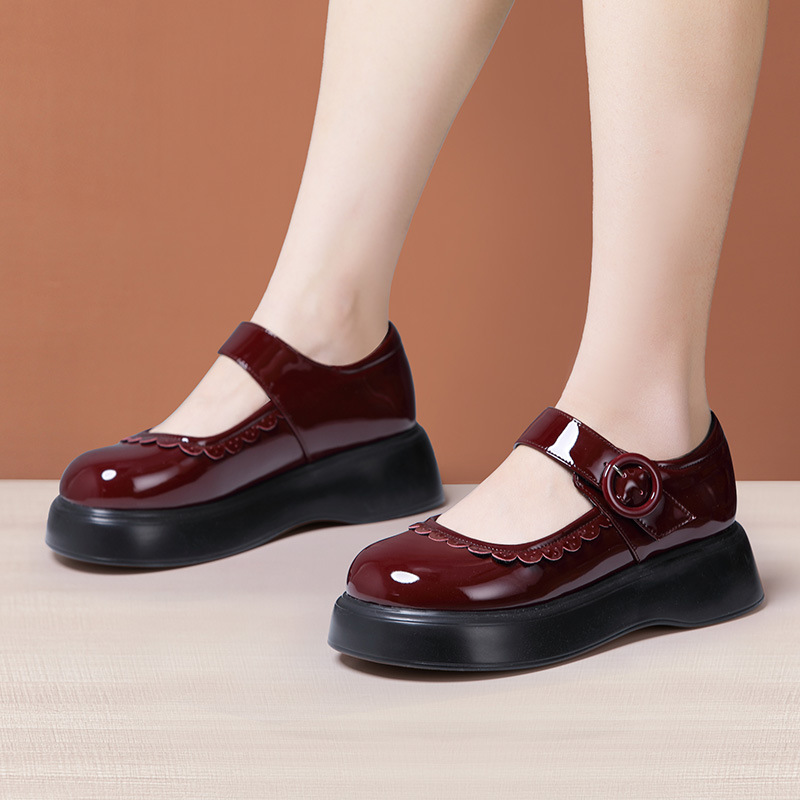 Small shoes patent leather leather shoes for women