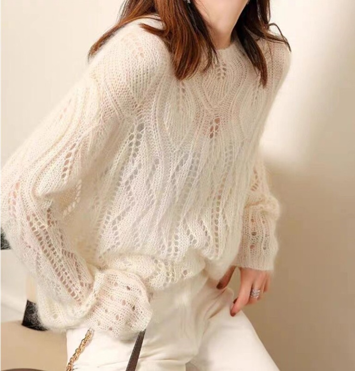 Pullover bottoming mohair round neck sweater for women