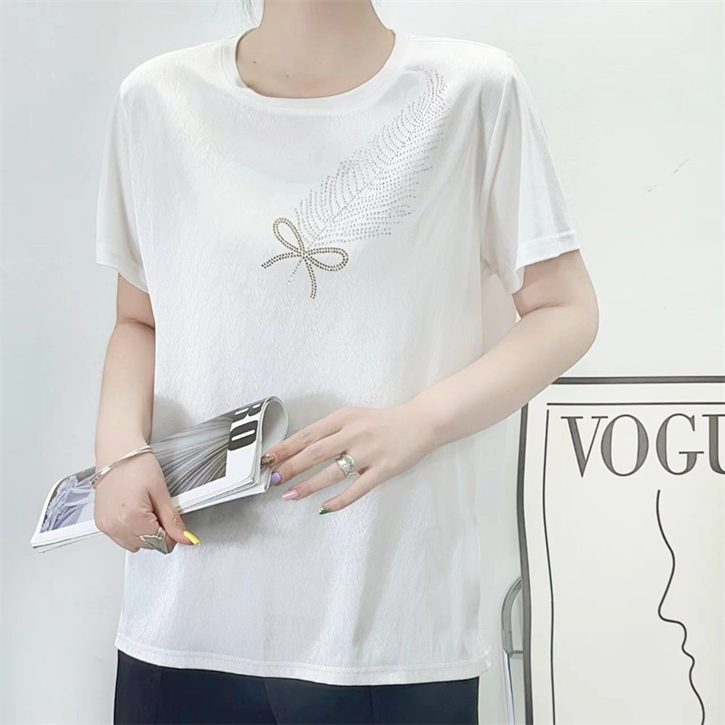 White T-shirt pullover tops for women