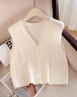 Pearl buckle loose waistcoat V-neck knitted vest