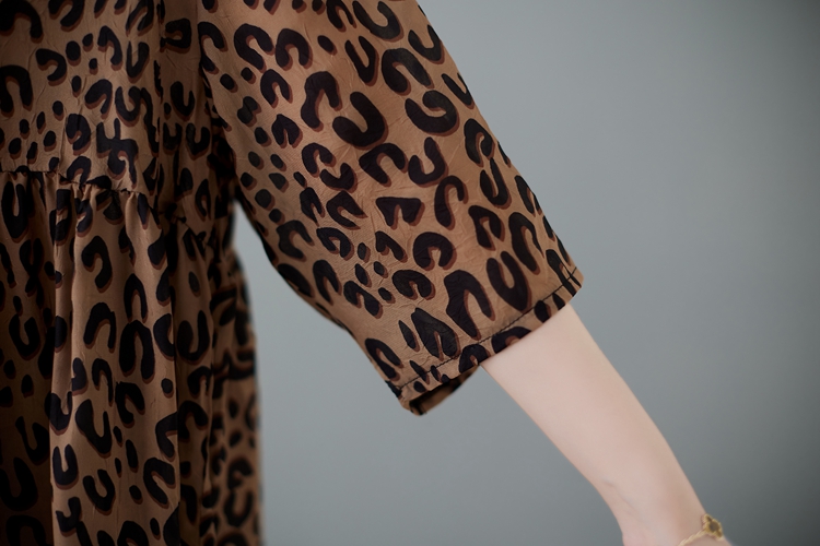 Fat V-neck short sleeve tops leopard retro doll shirt