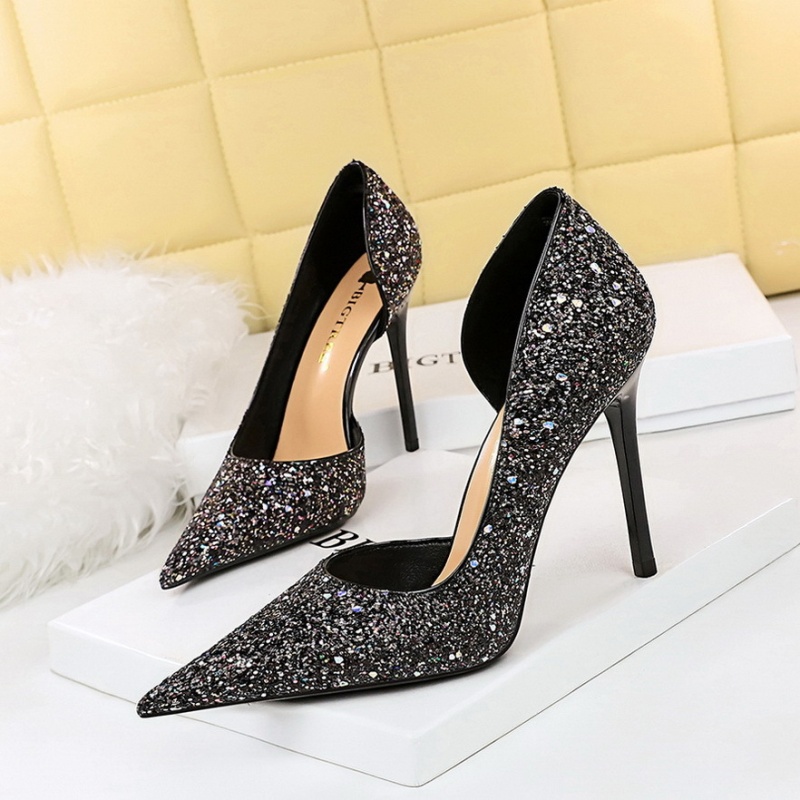 Slim hollow sexy European style  sequins shoes