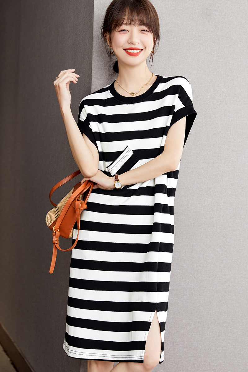 Exceed knee long T-shirt Casual black-white dress