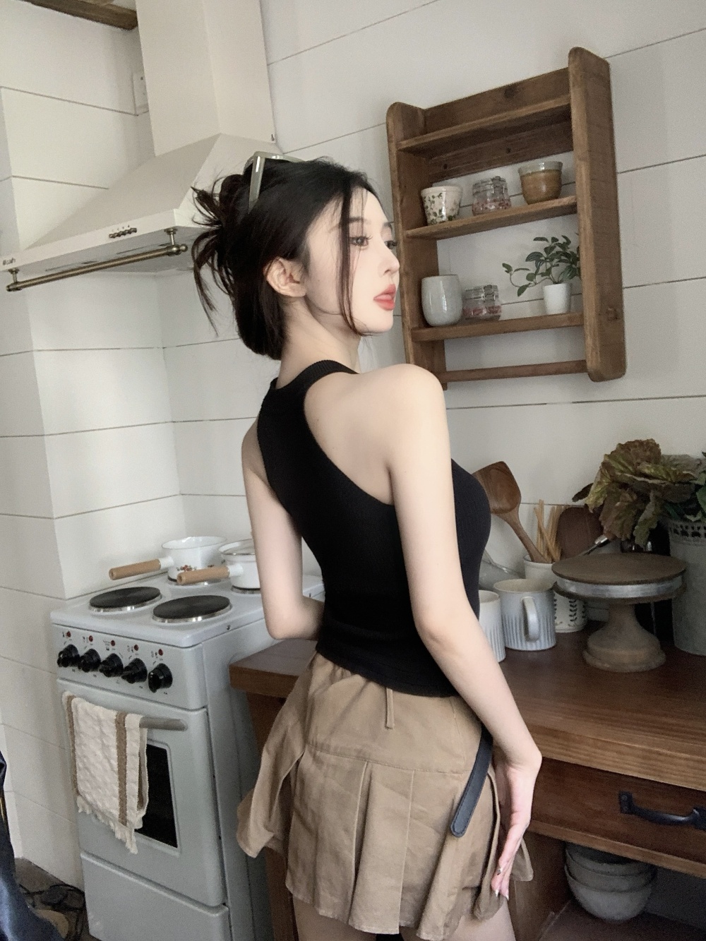Unique short sexy tops sling halter vest for women