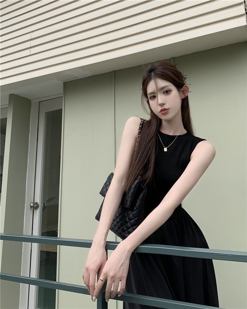 Black sleeveless dress simple sleeveless dress for women