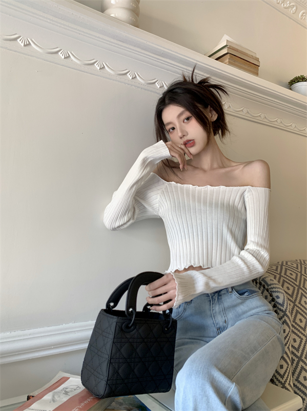 Spring flat shoulder France style clavicle knitted unique tops