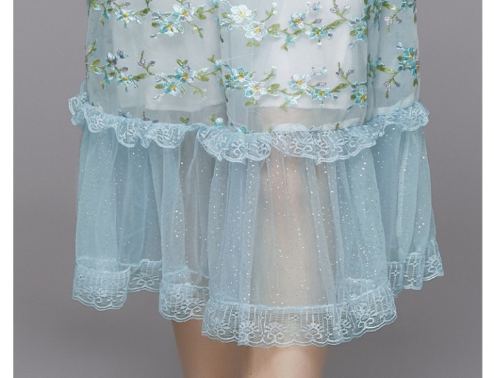 Embroidered slim light court style cake dress