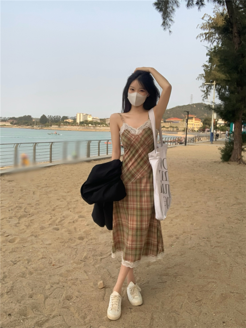 Plaid Korean style sling V-neck lace dress
