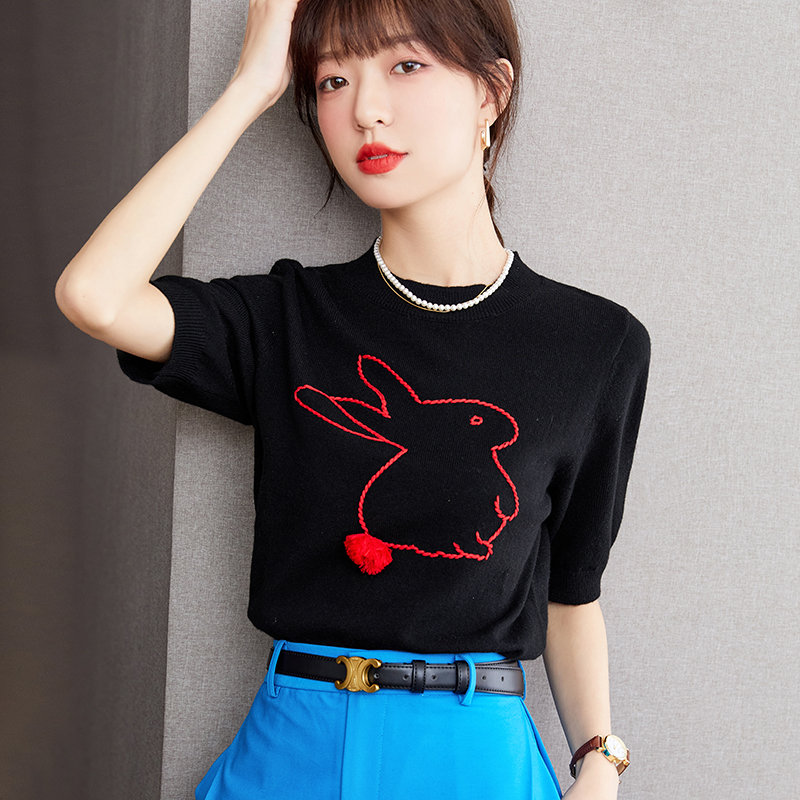 Bunny tops short sleeve bottoming shirt for women