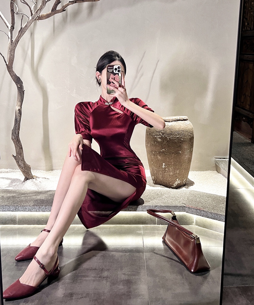Red elegant cheongsam annual meeting formal dress