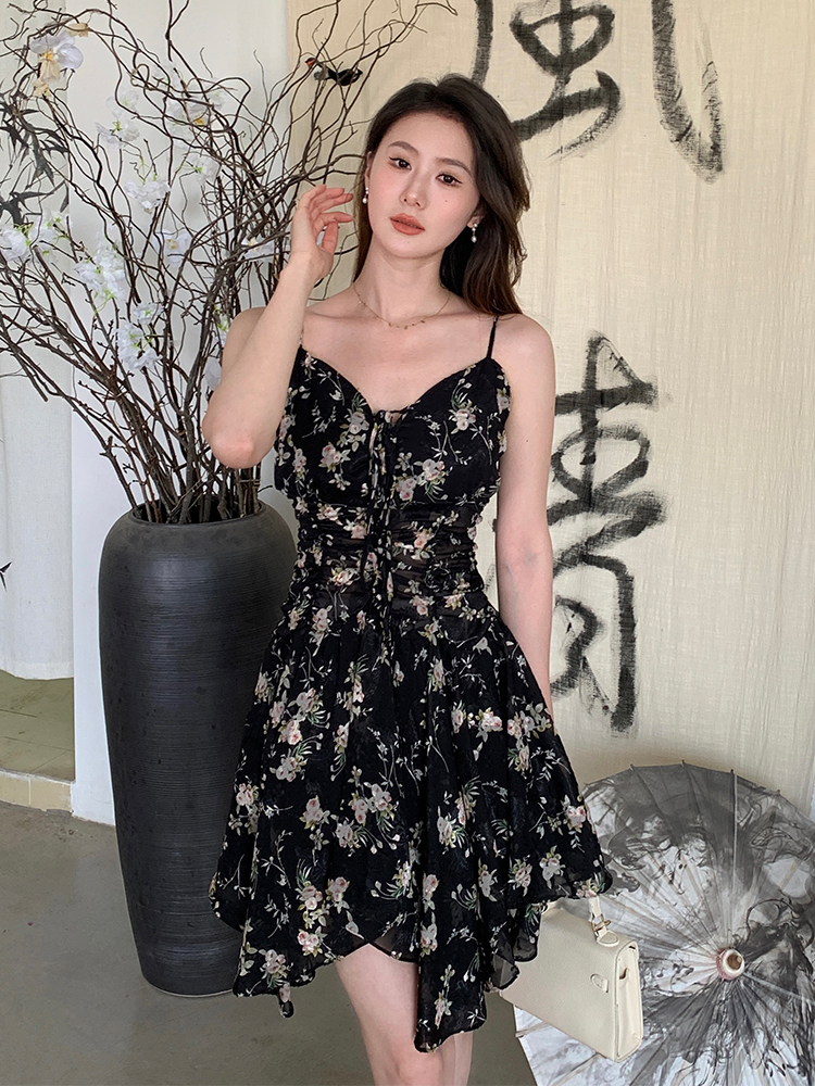 Autumn fold floral Western style sling pinched waist dress
