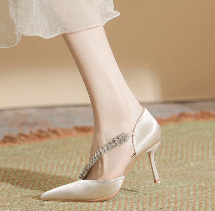 Fine-root summer fashion and elegant temperament satin shoes