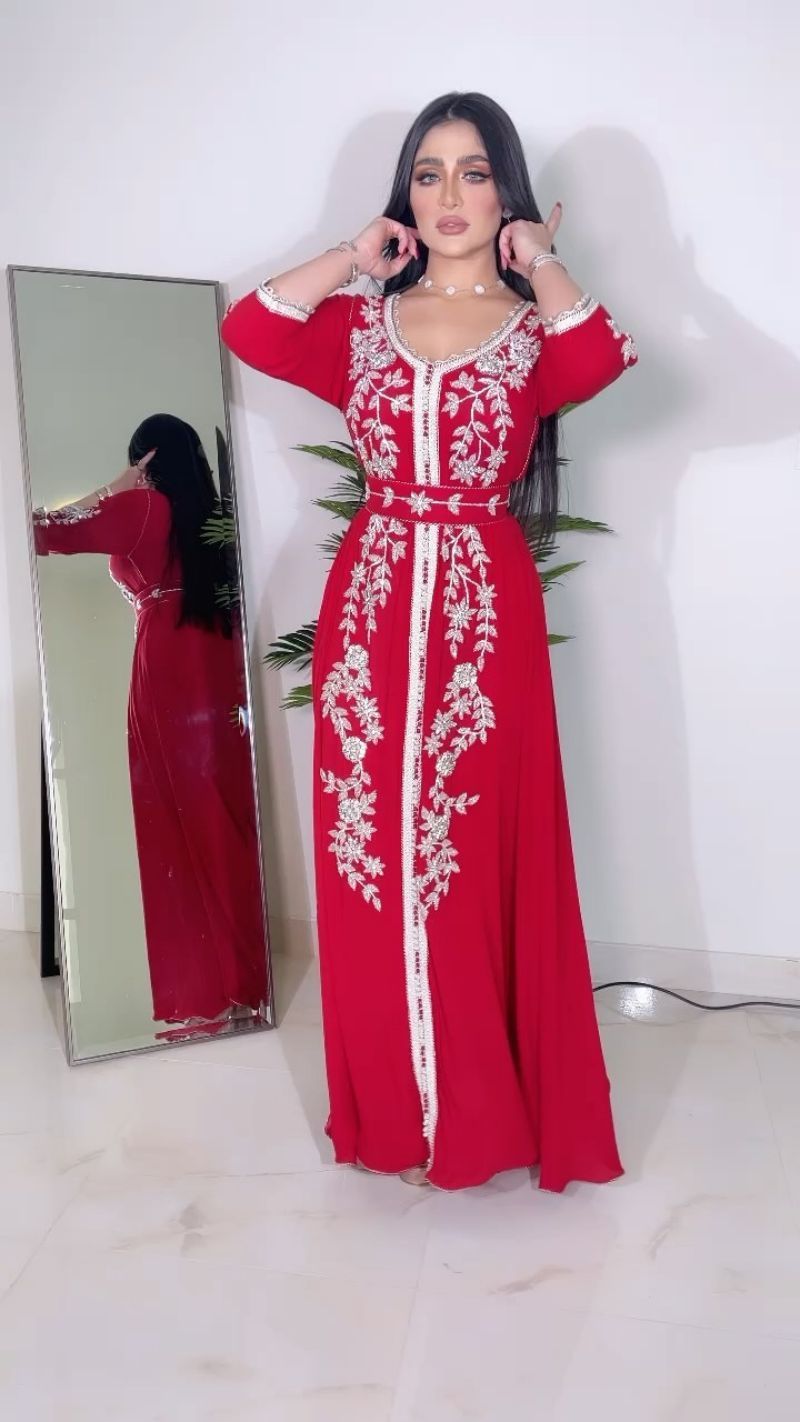 Embroidered robe spring and summer evening dress