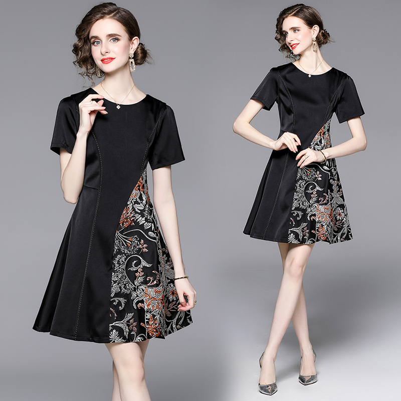 Fashion jacquard short sleeve stereoscopic dress