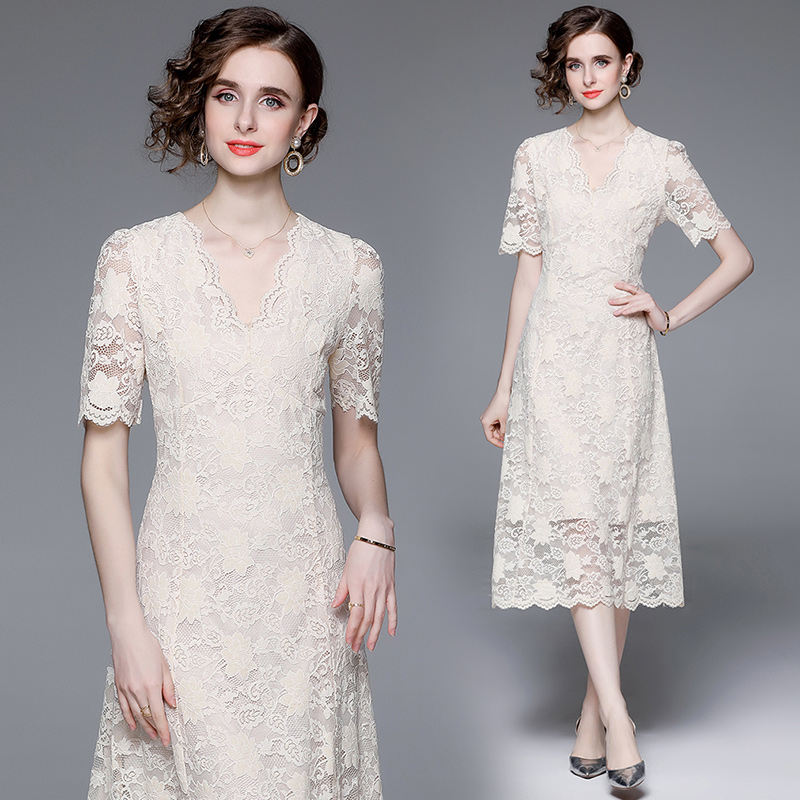 Big skirt hook flower hollow retro long V-neck lace dress