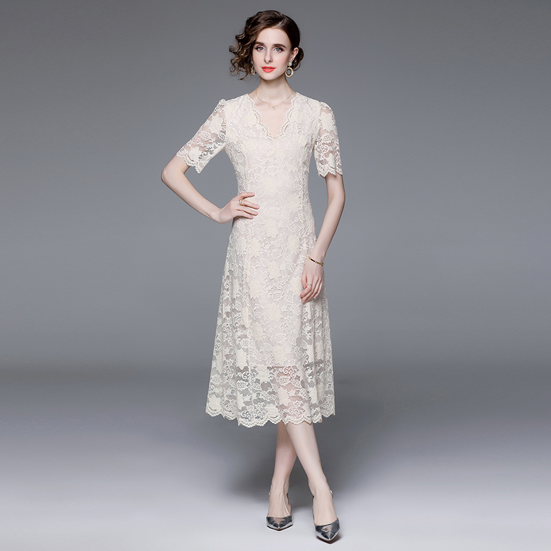 Big skirt hook flower hollow retro long V-neck lace dress