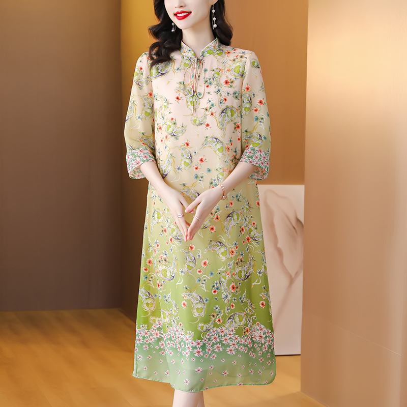 Chinese style real silk dress cstand collar cheongsam