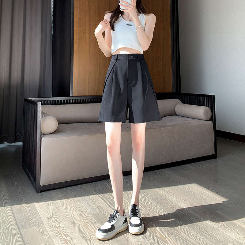 Slim wide leg shorts wears outside business suit for women