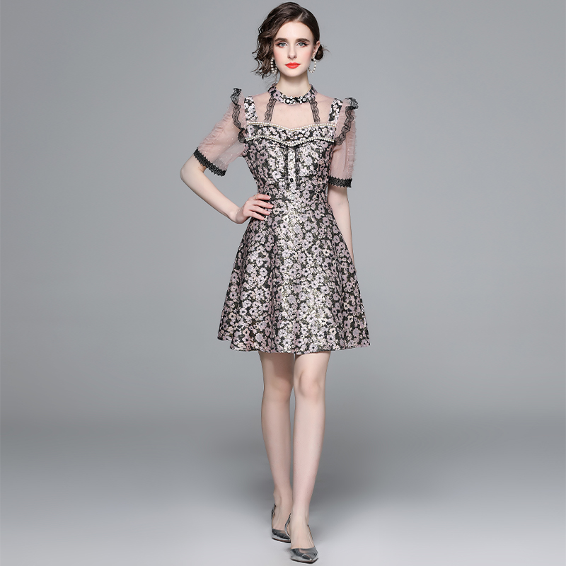 Slim temperament pinched waist lace dress