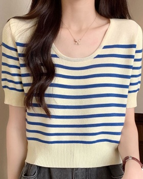Thin slim clavicle short sleeve T-shirt for women