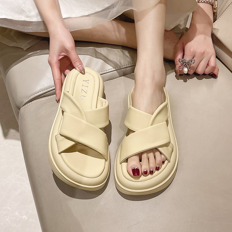 Thick crust summer shoes Korean style Casual slippers