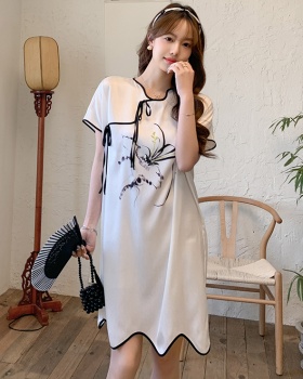 Wears outside Chinese style night dress satin pajamas for women
