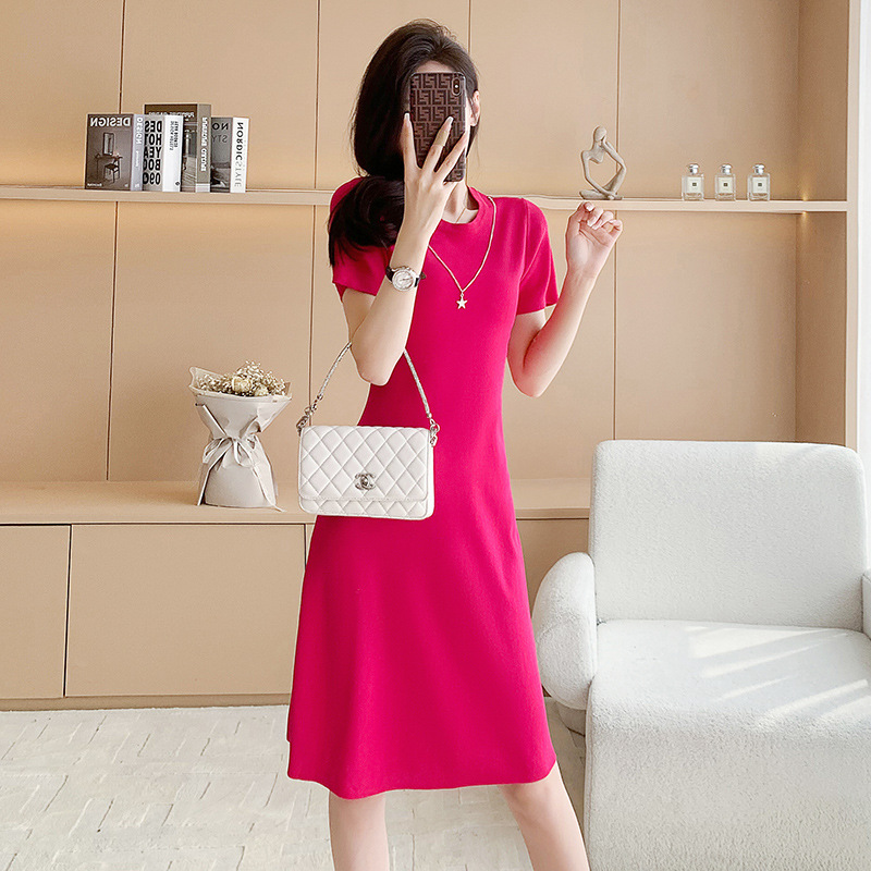 Summer rose-red short sleeve knitted dress for women