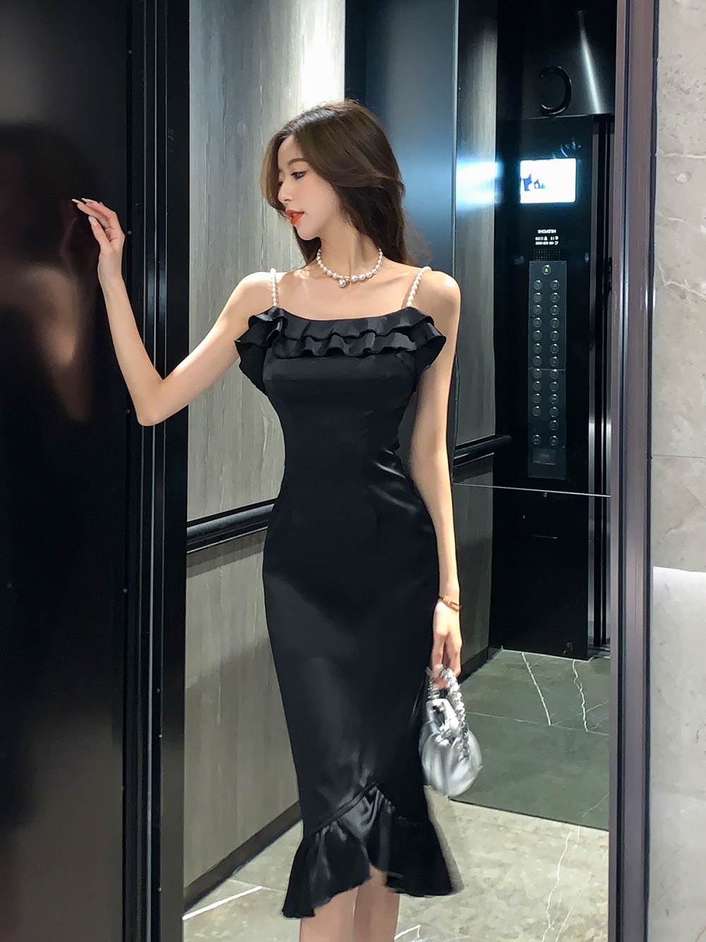 Wrapped chest wood ear formal dress sling slim dress