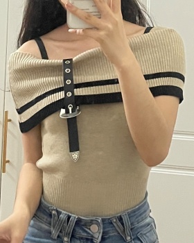 Flat shoulder knitted tops strapless short clavicle