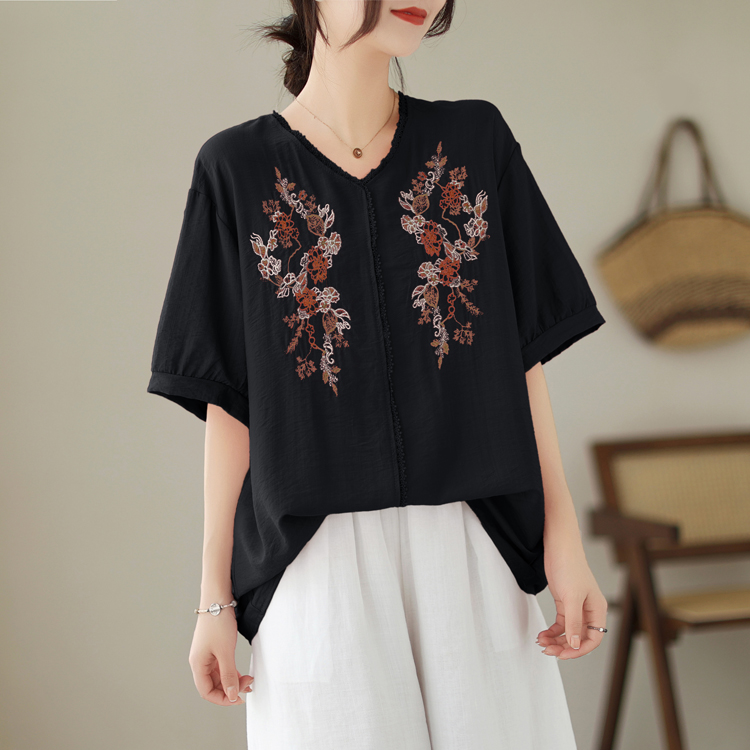 Summer slim T-shirt embroidery tops for women