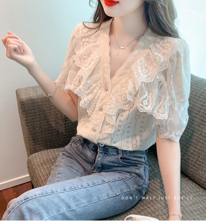 Beautiful Korean style chiffon shirt V-neck small shirt