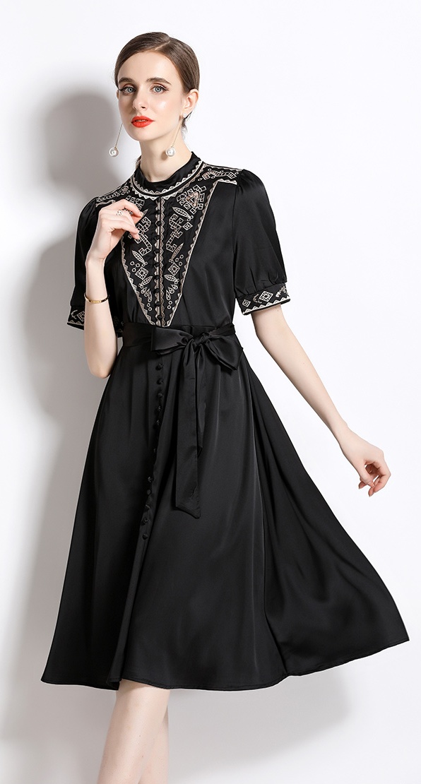 Stand collar slim long dress embroidery dress