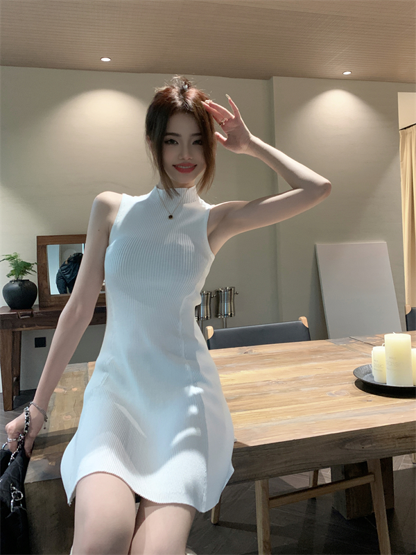 Temperament white dress sleeveless summer T-back