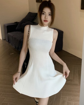 Temperament white dress sleeveless summer T-back