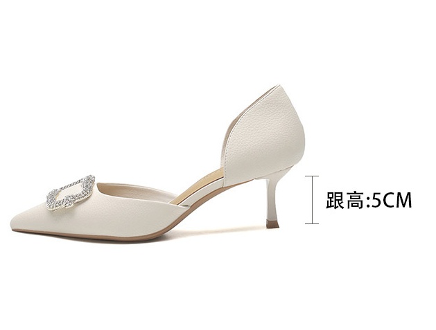 Fashion and elegant low summer shoes for women