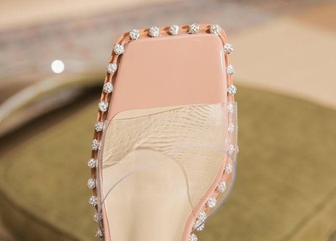Sheepskin transparent slippers wears outside high-heeled shoes