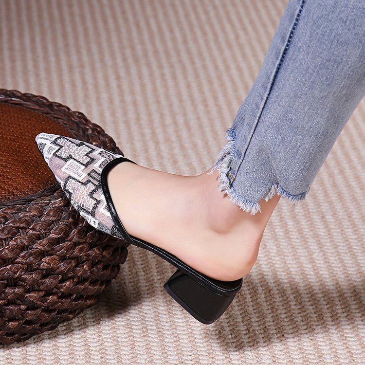 Korean style pointed summer slippers