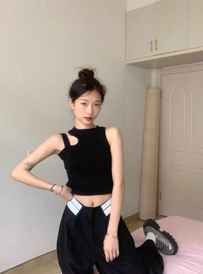With chest pad hollow vest irregular T-shirt for women