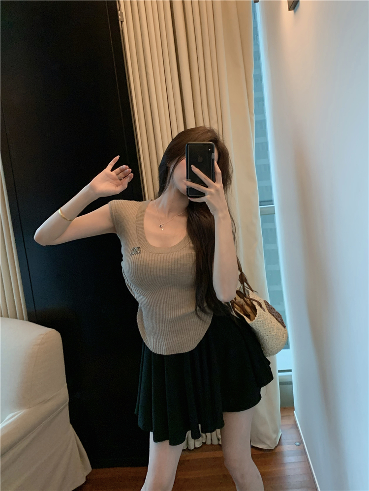 Pleated short sleeve sweater U-neck sexy short skirt 2pcs set