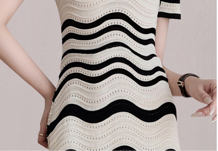 Summer black-white pinched waist dress for women