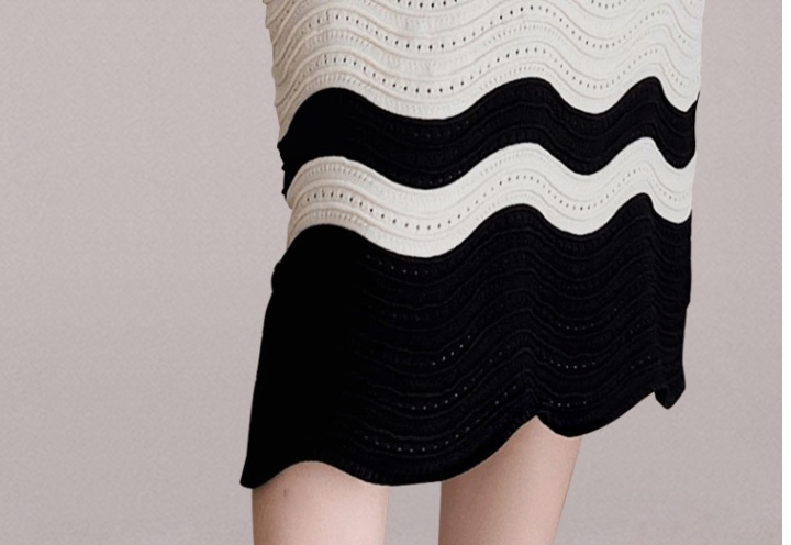 Summer black-white pinched waist dress for women