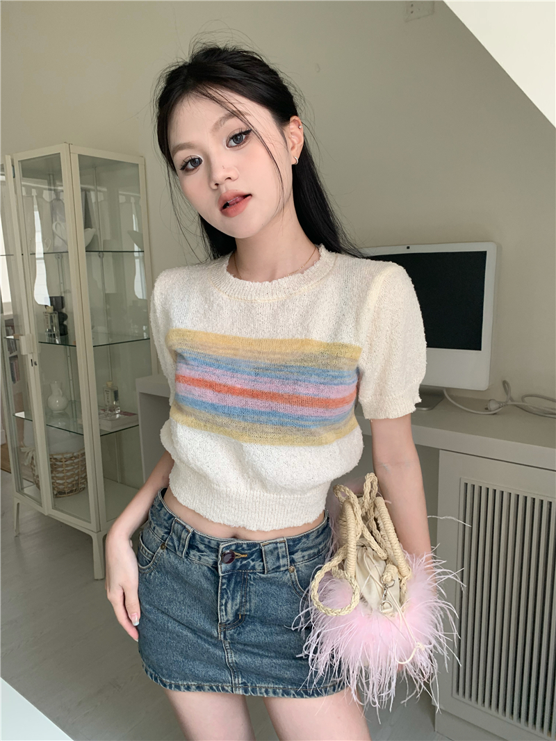 Short round neck mixed colors maiden stripe knitted tops