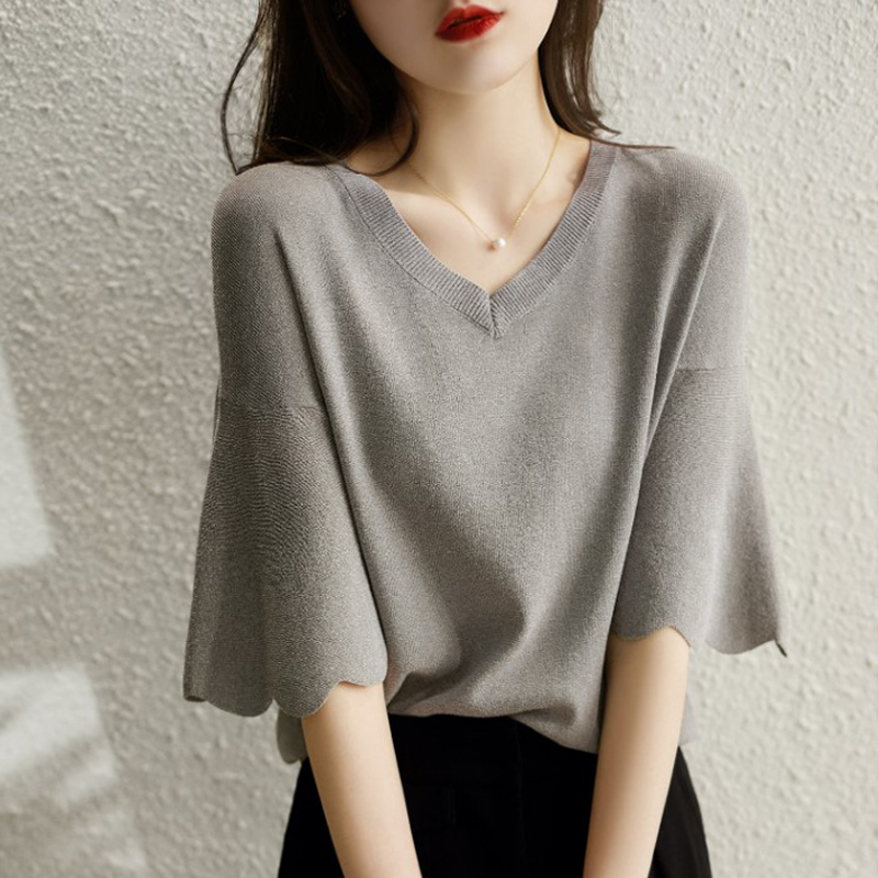 All-match T-shirt fashion and elegant tops for women